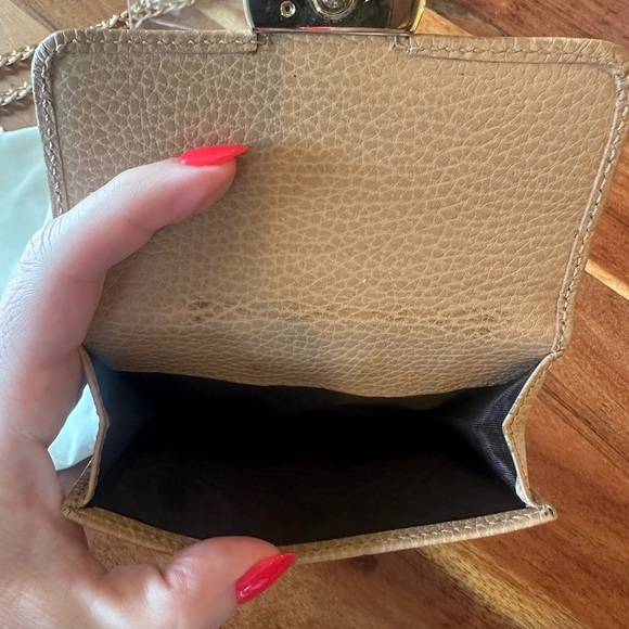 Gucci Beige Trifold Wallet with Gold Accent with gold Chain, Box and Dust Bag - Picture 11 of 11
